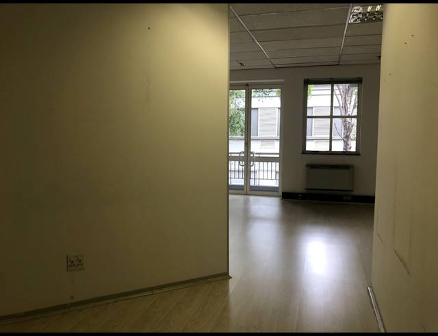 107M² OFFICE TO LET IN ILLOVO